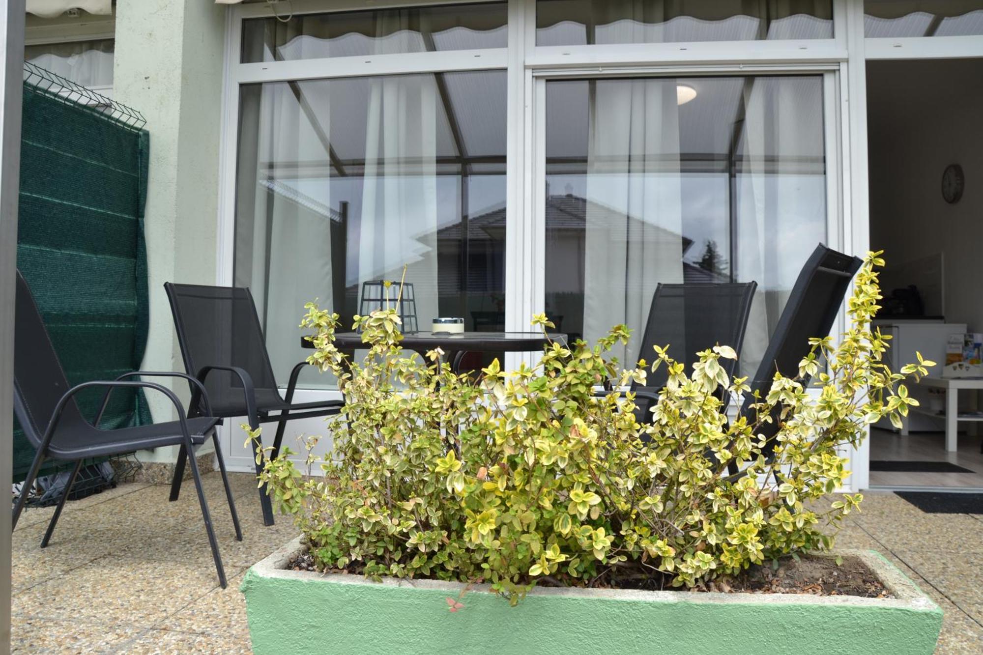 Akvamarin Apartman เคสเท ภายนอก รูปภาพ