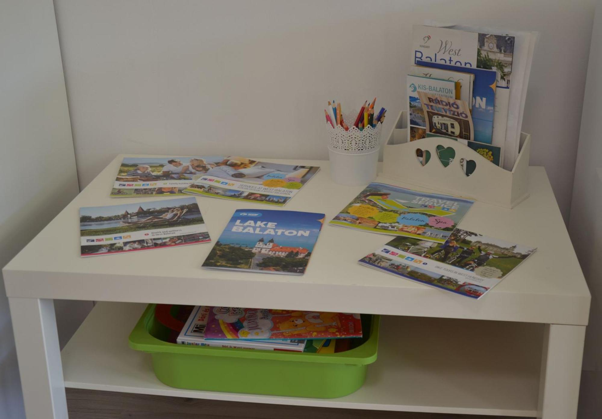 Akvamarin Apartman เคสเท ภายนอก รูปภาพ