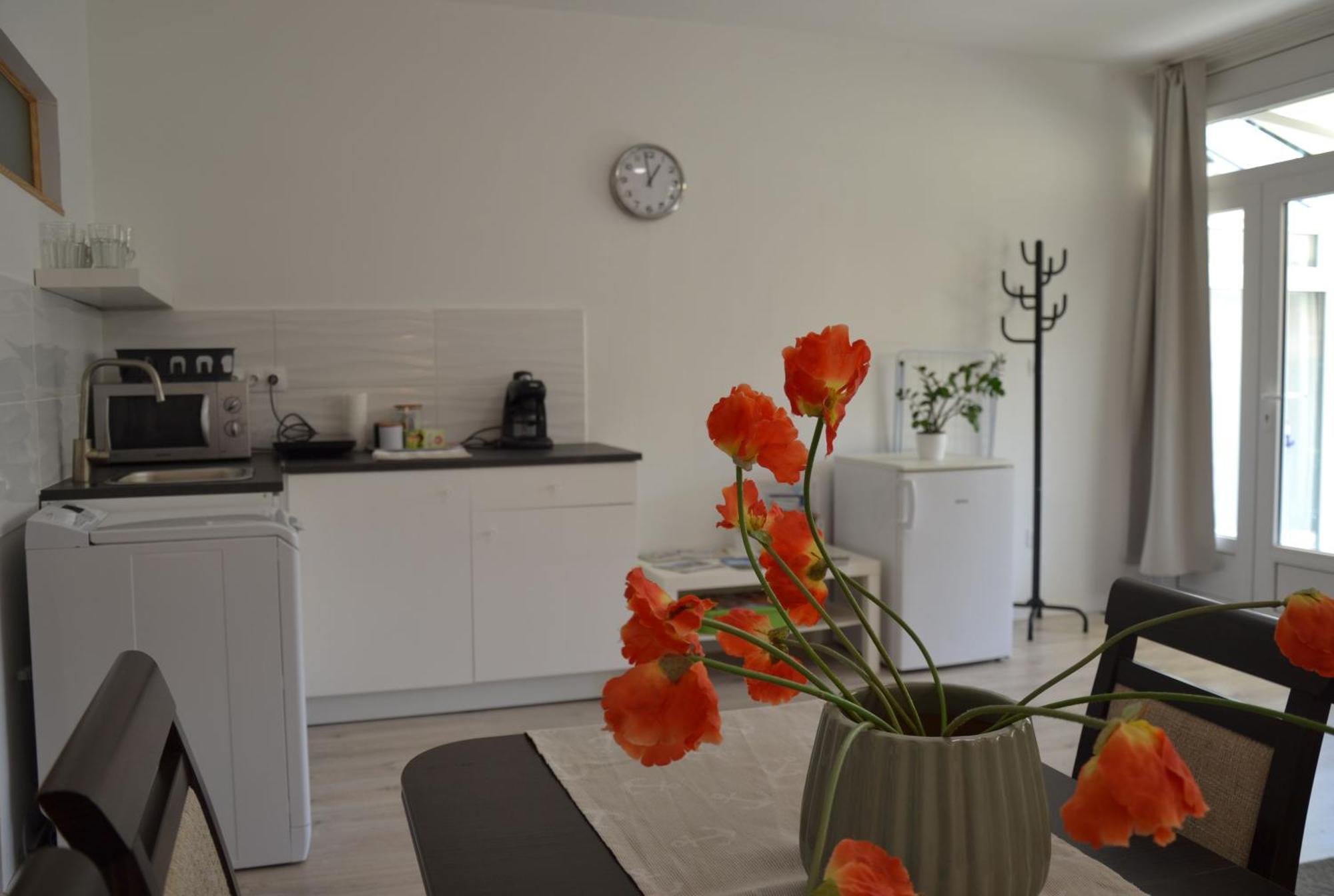 Akvamarin Apartman เคสเท ภายนอก รูปภาพ