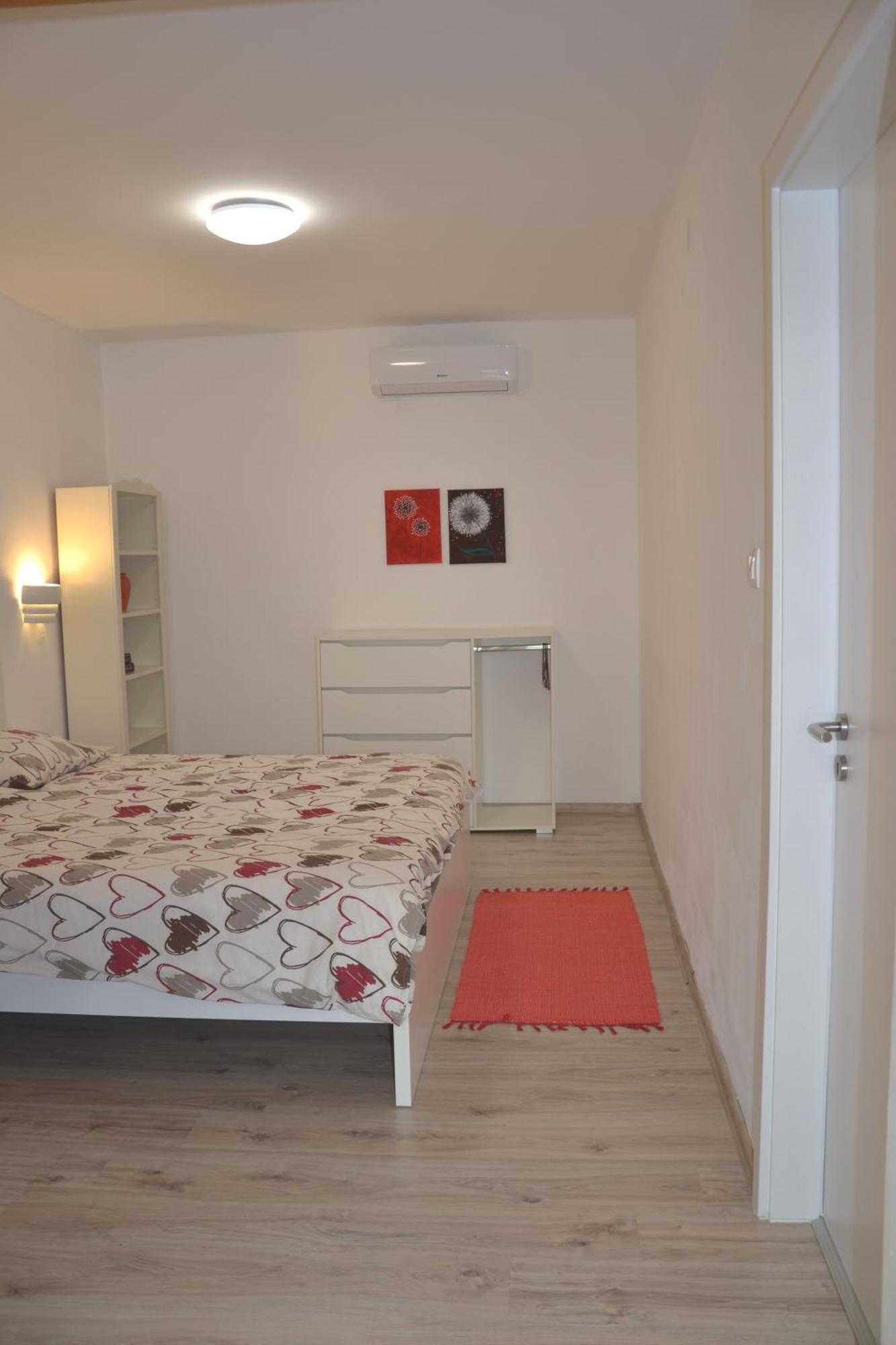 Akvamarin Apartman เคสเท ภายนอก รูปภาพ