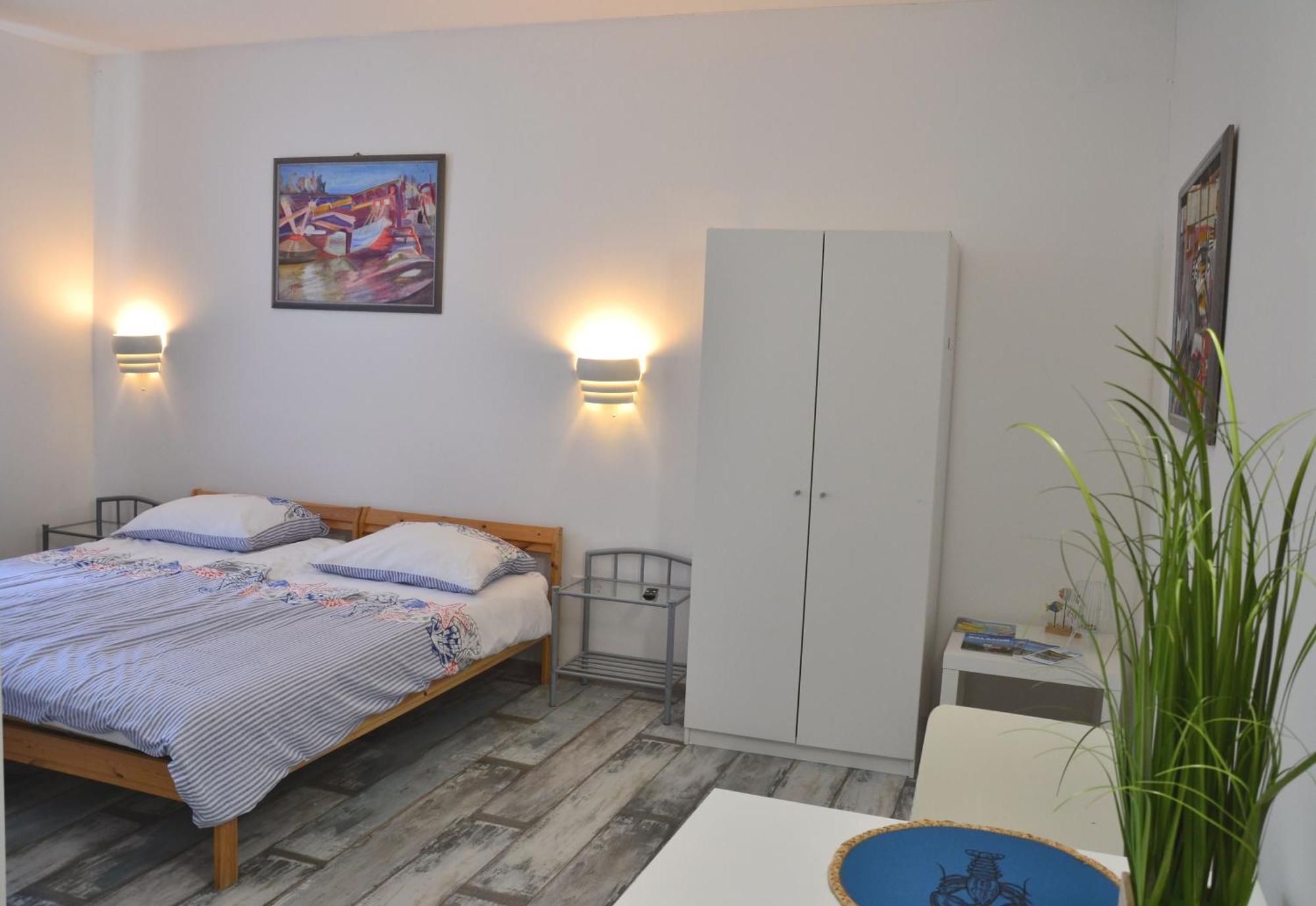 Akvamarin Apartman เคสเท ภายนอก รูปภาพ